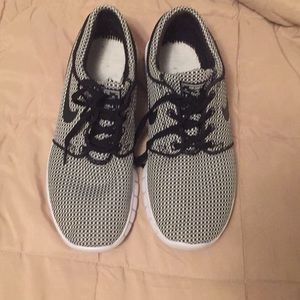 Ike new nikes size 7